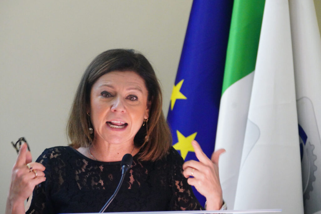 Paola De Micheli (PD): "Il piano di riarmo non è una soluzione, Meloni priva di autonomia. Trump è una delusione"