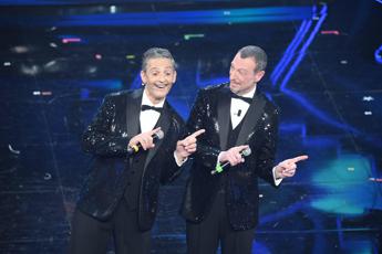 Fiorello: "Amadeus ospite ultima puntata VivaRai2, forse ultima cosa in Rai"