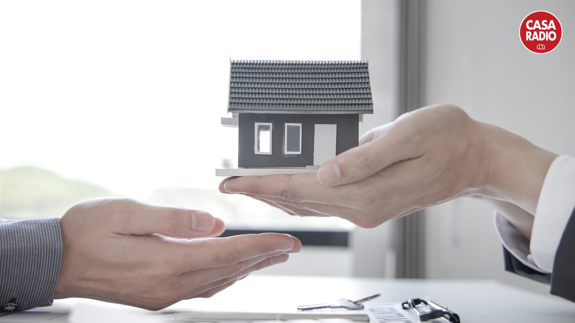 Comprare casa senza sorprese: tra verifiche preliminari, proposta, caparra e rogito