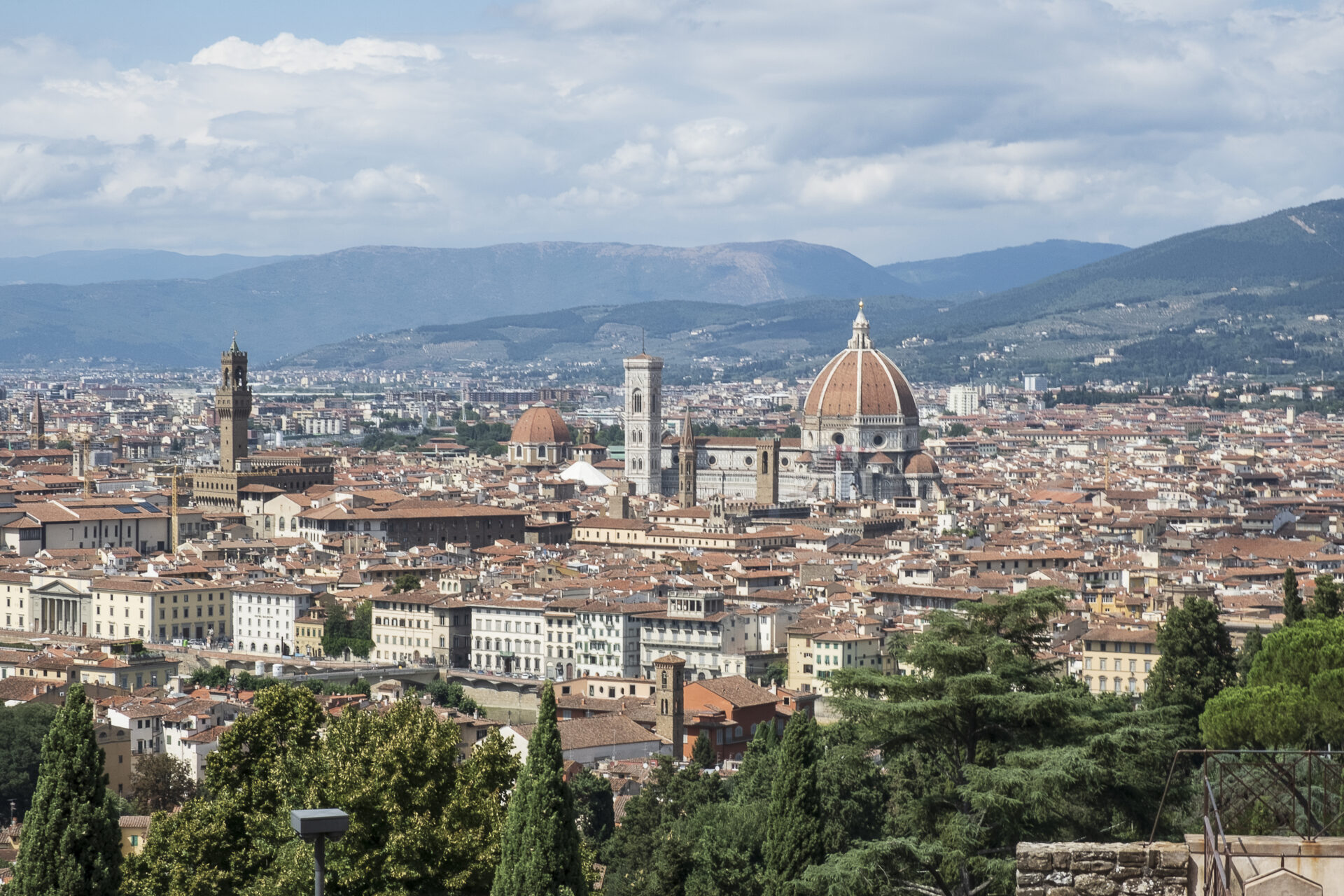 Quando il turismo, l’industria più amata diventa un problema sistemico – Intervista con Cristina Nadotti