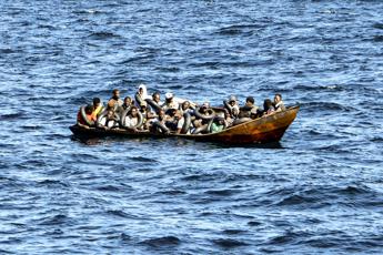 Migranti, Parlamento europeo approva il patto Ue. Metsola: "Abbiamo fatto la storia"