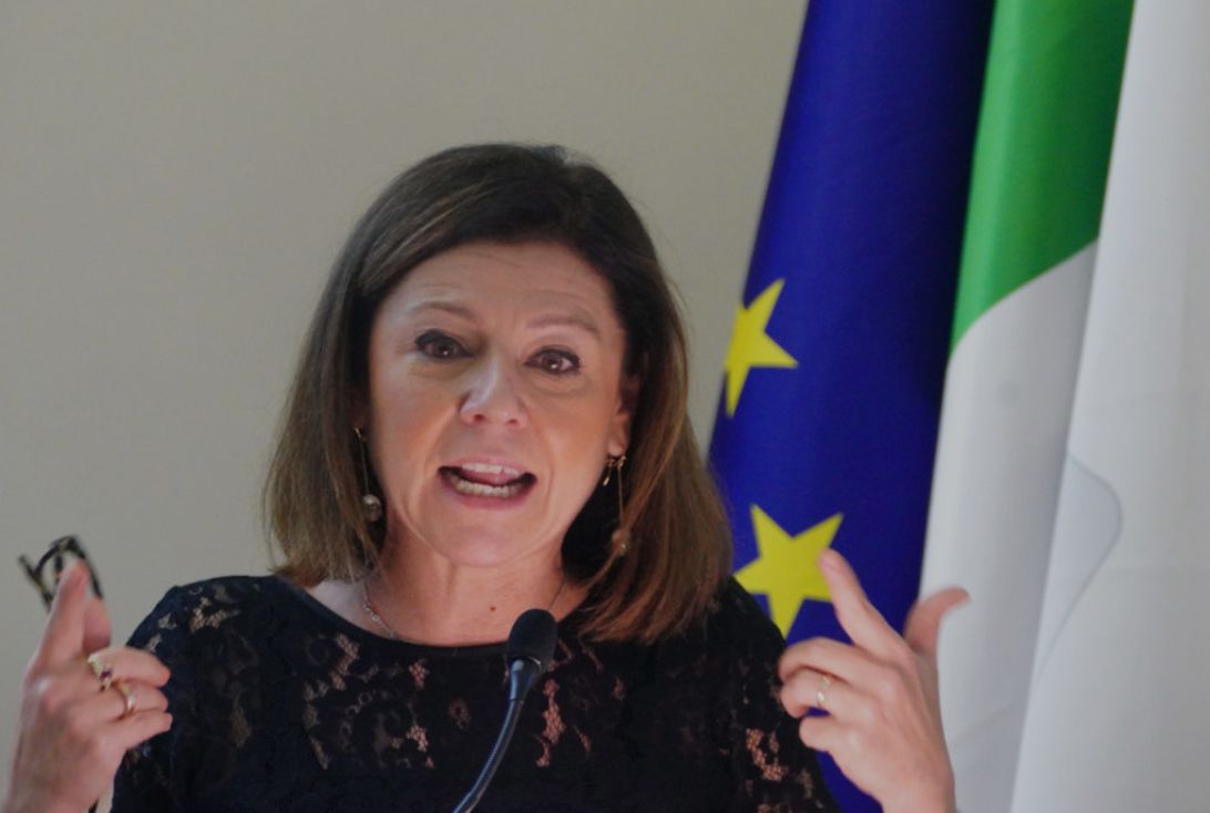 De Micheli : “ Rilanciare l’Europa con Industria e politiche sociali “