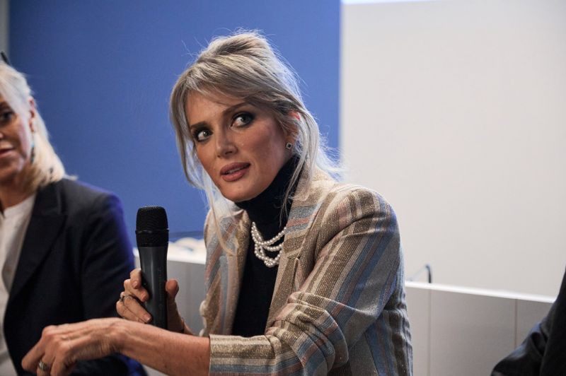 L’intelligenza Artificiale in Italia: opportunità e rischi. Valeria Lazzaroli