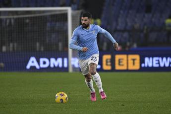 La Ferrari di Elseid Hysaj prende fuoco: "Sto bene, difetto dell’auto"