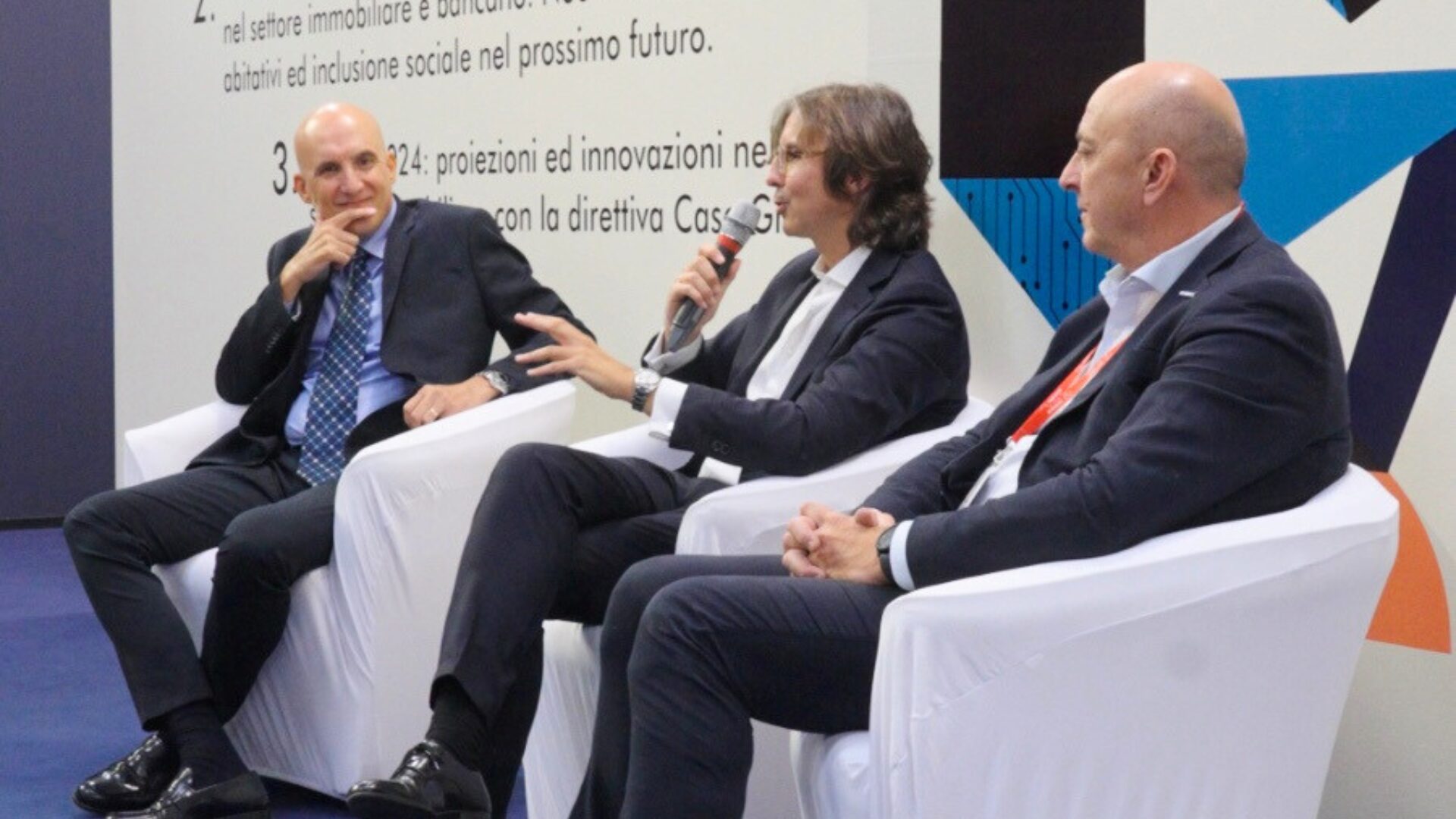 Casa Radio protagonista a Cersaie 2025: la voce della posa nel cuore del nuovo padiglione 19