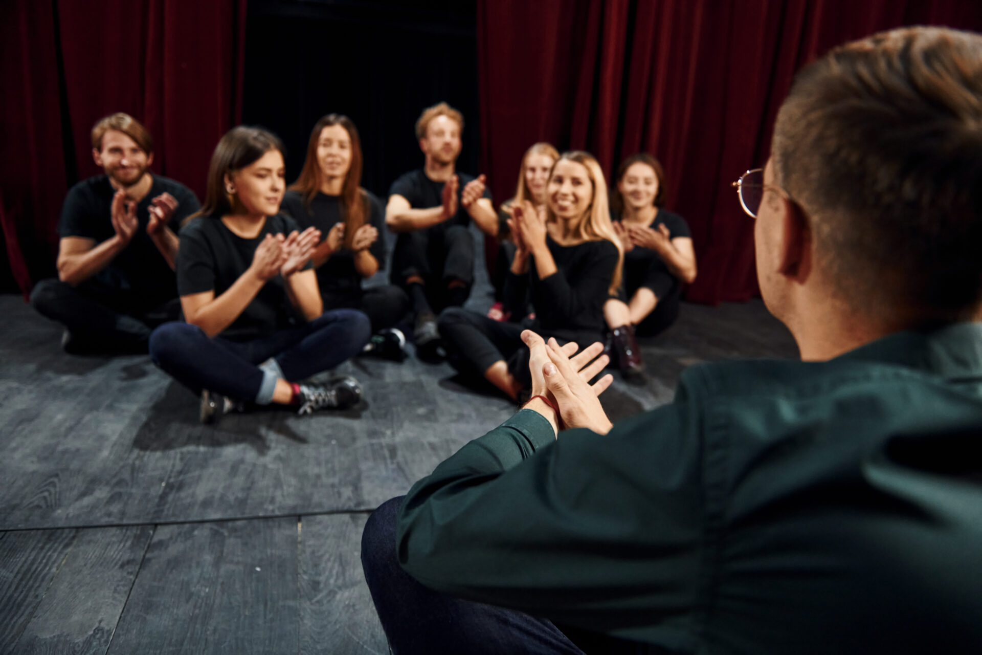 Public speaking e teatro: strumenti di crescita e condivisione.