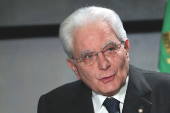 Famiglia, Mattarella: "Carta richiede sostegno, aiutare giovani coppie per favorire natalità"